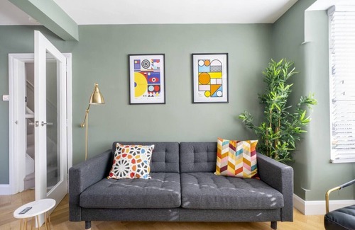 Belfast House | Luxury Townhouse 2BR | Belfast's Best Area