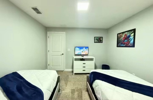 Kissimmee Resort | Luxury Townhouse at Storey Lake Resort - 10 Min to Disney with Pool & Spa