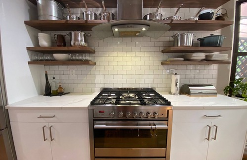 Ocean Hill House | Luxury Townhouse with housekeeping and outdoor space