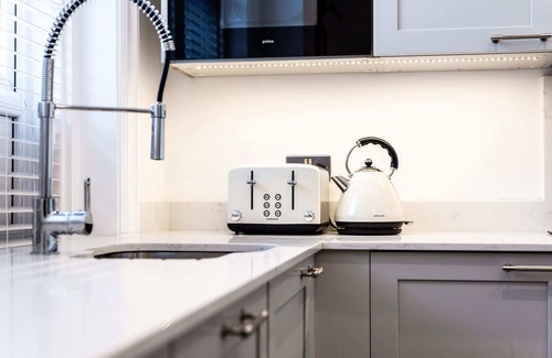 Hoylake Apartment | Luxury Two Bed Apartment in the Heart of Hoylake