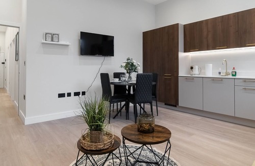 Westcliff-on-Sea Apartment | Luxury Two Bed Apartment in Southend-on-Sea 2