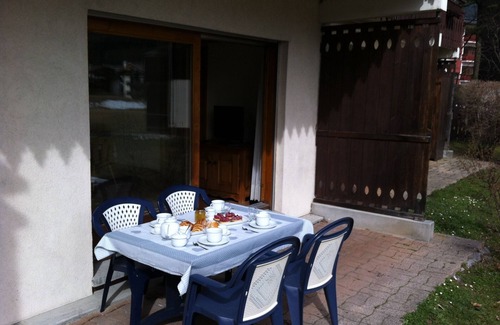 Chamonix City Centre Apartment | Luxury two-room apartment, Facing the ski slopes, Village center, Garage, WIFI