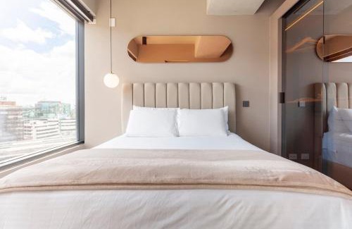 Calle 100 House | Luxury ultramodern in club house building with poolspa