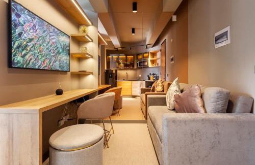 Calle 100 House | Luxury ultramodern in club house building with poolspa