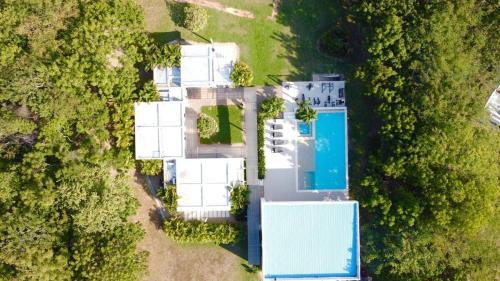 Girardot Villa | Luxury unique mountain house with private pool and gym