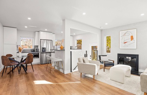 Congress Park Cottage | Luxury Urban Oasis: Cozy Cottage with Prime Location