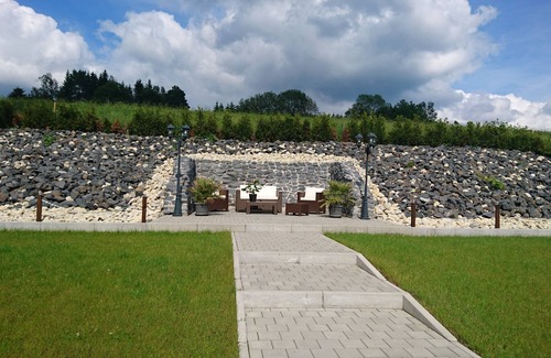 Judenbach Villa | LUXURY vacation home with SAUNA WHIRLPOOL NATURE