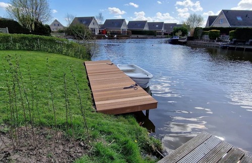 Medemblik House | Luxury vacation home with rowing boat and electric motor, free of charge for our guests.