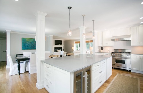 Fifth Ward House | Luxury Vacation Home ~ Pool ~5 Minute Walk to New York Yacht Club or Ft Adams