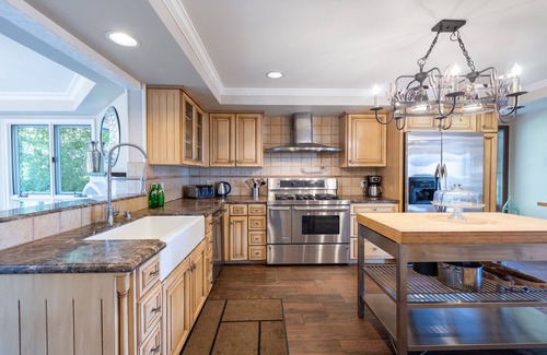 Los Feliz Villa | Luxury Vacation Villa - family, swim, work, play & etc. NOW AVAILABLE MONTHLY