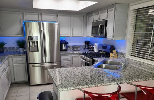 Chinatown Villa | Luxury Vacation Villa Resort Style with Golf & Games