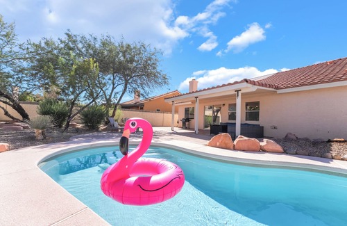 Las Vegas House | Luxury Vegas Escape, Pool, Playroom & Master Bedroom Suite/w Jacuzzi Tub