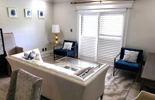Nassau Condo | Luxury Venetian