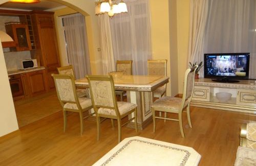 Burgas Apartment | Luxury Versailles Apartments Center Opera