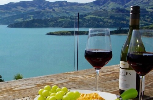 Akaroa House | LUXURY VIEWS - AKAROA HOLIDAY HOUSE, family friendly in Akaroa