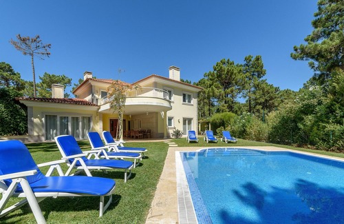 Charneca de Caparica e Sobreda Villa | Luxury Villa within Golf Resort, Pool, next to fantastic beaches