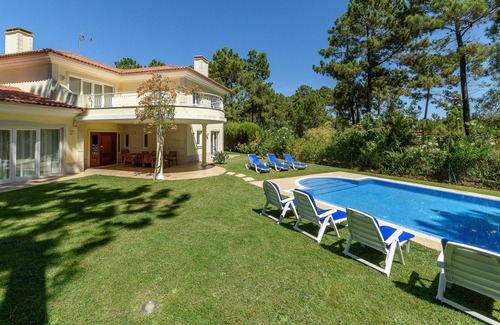 Charneca de Caparica e Sobreda Villa | Luxury Villa within Golf Resort, Pool, next to fantastic beaches
