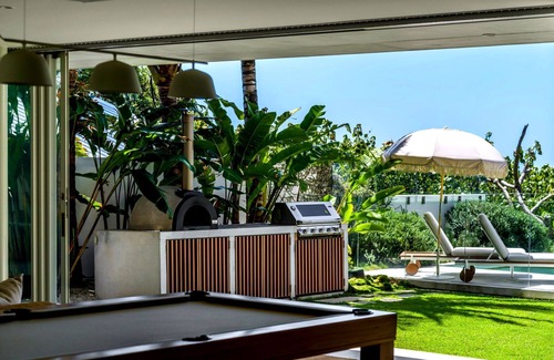 Bogangar House | Luxury Villas Caba Beach House (Walk to Beach)
