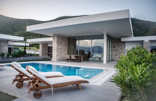 Aktio-Vonitsa Villa | LUXURY VILLA -1 min from the beach!