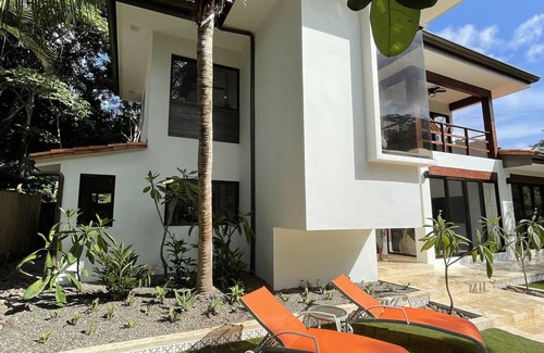 Tamarindo Villa | Luxury Villa/10 p Max/5-7 Min to Tamarindo/Beach Club Access