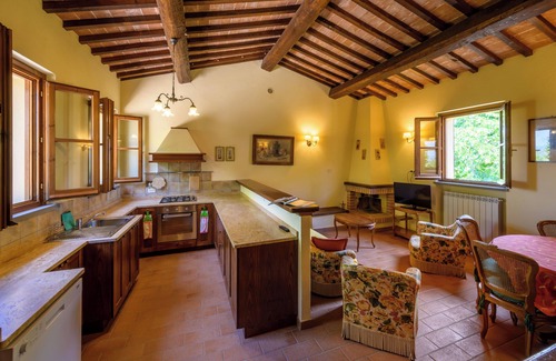 Chiusi Villa | Luxury Villa 25 sleeps AC and pool