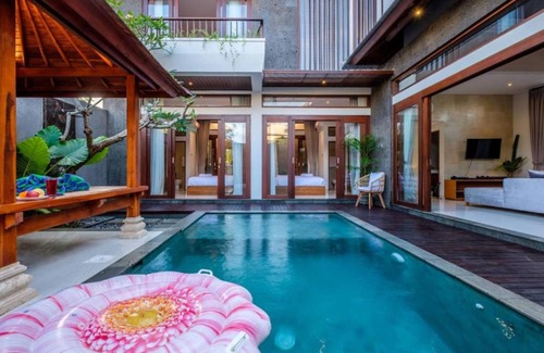 Taman Griya Villa | Luxury Villa 3 BR Private Pool #B1