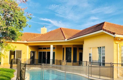 Survey Creek Villa | Luxury Villa 5br 5bath Plantation equestrian Park