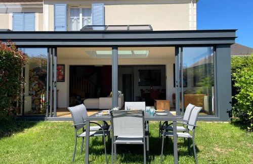 Magny-le-Hongre Villa | Luxury Villa&6 pers&Parking free