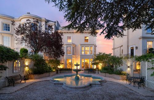 Nottingham City Centre Villa | Luxury Villa - City Centre - Sleeps 13