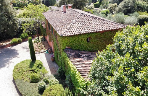 Roquefort-les-Pins Villa | Luxury villa in South of France with private pool and air conditioning