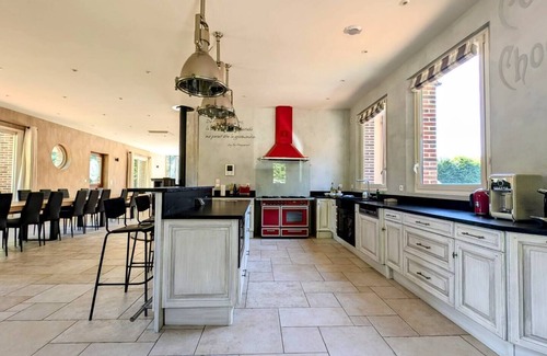 Vitrai-sous-Laigle House | Luxury villa: heated pool & nature