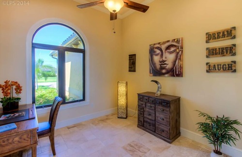 Eight Lakes House | Luxury villa in a prime location with an oversized pool and whirlpool