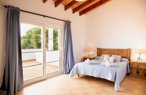 Binibeca Villa | Luxury Villa in Binibeca with Jacuzzi