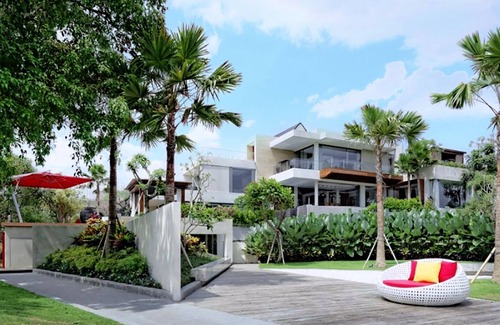 Batu Bolong Villa | Luxury Villa in Canggu and 400 meters to Batubolong Beach