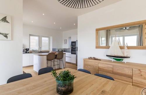 Carolles Cottage | Luxury Villa in Carolles, sea view, 4 bedrooms