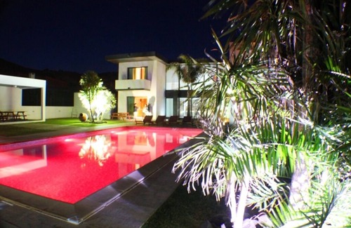 Vila Franca do Campo House | Luxury villa Large with private pool, minutes from the beach,