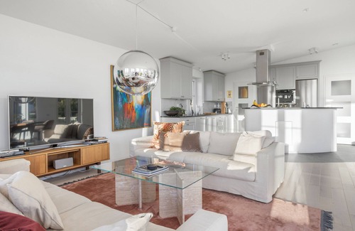 Ektorp Villa | Luxury Villa - Private Pool & Lake View