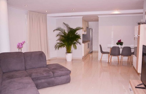 Coveta Fuma Villa | Luxury villa situated on the Costa Blanca with sensational views of the Med.