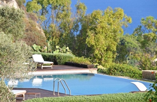 Licata Villa | Luxury Villa Surrounded by Olive Grooves