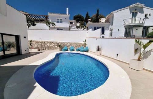 Mijas Villa | Luxury Villa with Private Pool, with Sea View, Wi-Fi and Air Conditioning