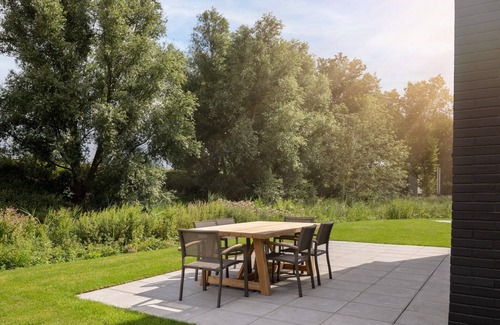 Wolphaartsdijk Villa | Luxury villa with wine climate cabinet