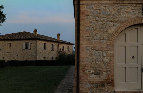 Buonconvento Villa | Luxury Villa + Winery + Pool in Tuscany