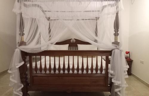 Hettimulla Hotel | Luxury Villa with BB Free WI-FI