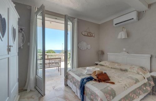 Les Issambres Villa | Luxury Villa with Jacuzzi in Les Issambres