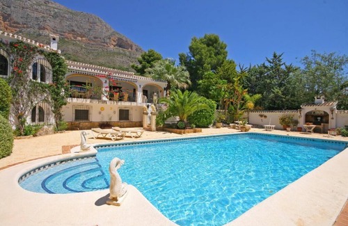 Montgo de Toscamar Villa | Luxury villa with private pool in Javea, on the Costa Blanca, Spain for 8 persons