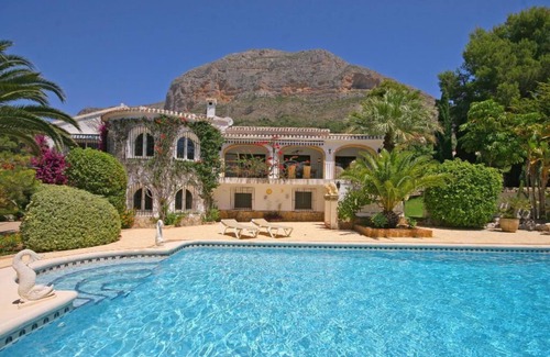 Montgo de Toscamar Villa | Luxury villa with private pool in Javea, on the Costa Blanca, Spain for 8 persons