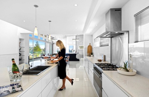 Forresters Beach House | Luxury Villas Bluewater at Forresters (w/heated rooftop spa)