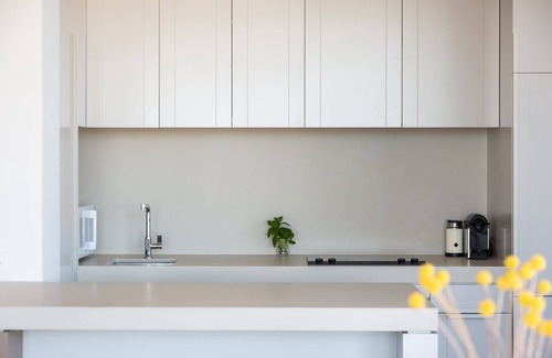 South Yarra Apartment | Luxury Villas Chapel View (With Car Parking)