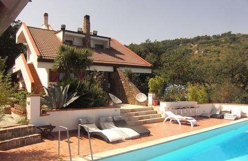 Cefalu Villa | Luxury Villas in Sicily with pool