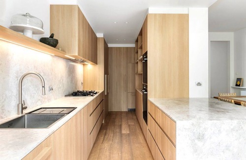 South Yarra House | Luxury Villas Sorrento House (With Car Parking)
